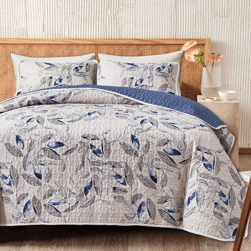 King microfiber quilt - king,
